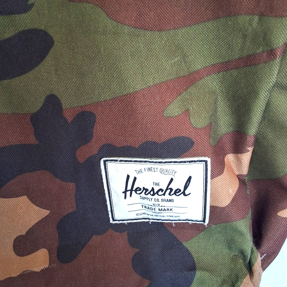 Herschel Supply Company Camo & Blue Bag W/ Red Straps - Picture 2 of 6